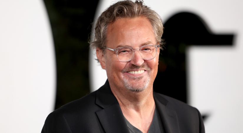A Jóbarátok színésze katasztrofális állapotban van - Mi történik Matthew Perryvel?