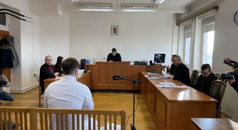 Megtudtuk, ki az a lány, akivel Fekete Dávid romantikázik