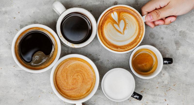 A túlzott kávéfogyasztás állhat a migrénes fejfájás hátterében