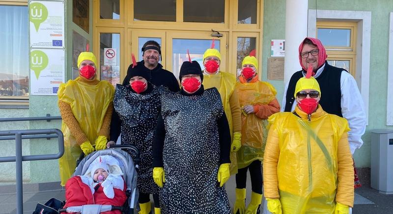 Téltemető maskarások farsangi felvonulása Bükön (febr. 21.)
