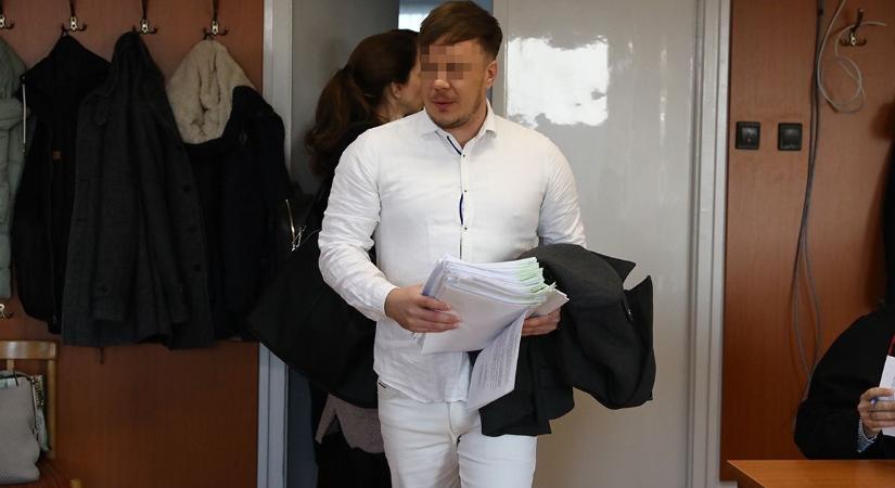 Szőkésbarna nővel tölti a hétvégéit Fekete Dávid