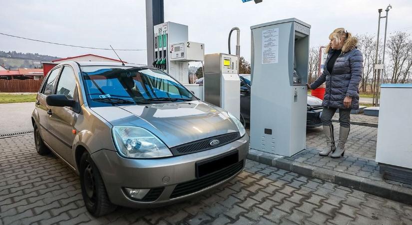 Szerdán még mindig esik a gázolaj ára