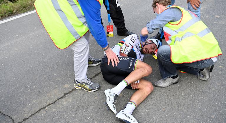 Két helyen eltört az országúti kerékpáros világbajnok Julian Alaphilippe keze