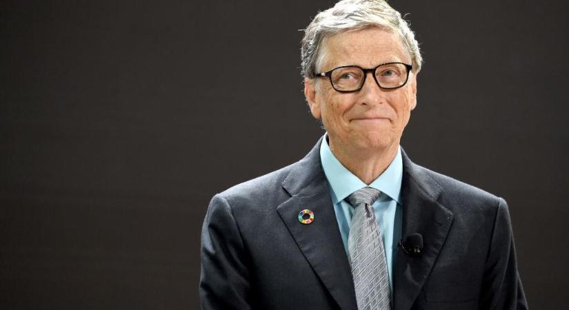Többé nem titok: újra szerelmes Bill Gates, vele tölti most minden idejét