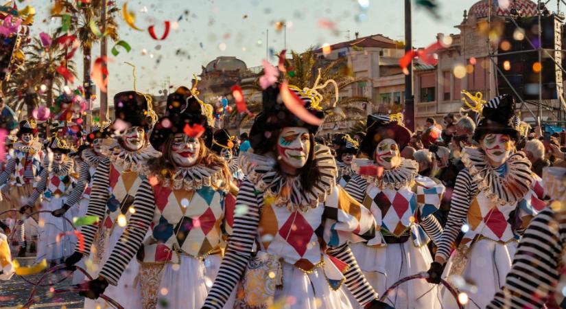150 éves hagyomány a viareggiói karnevál Olaszországban