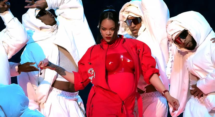 Az ufók is csak Rihanna miatt jöttek