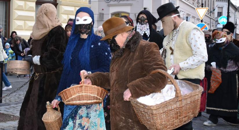 Télűző jelmezes felvonulást tartana a hétvégén Baján