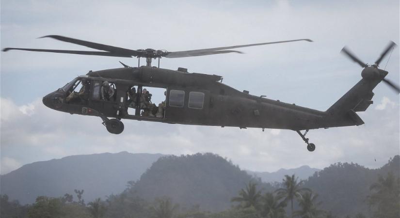 Autópályának csapódott egy Black Hawk helikopter Alabamában, nincsenek túlélők