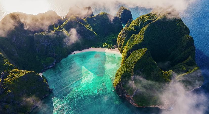 Thaiföld is adót vet ki a turistákra