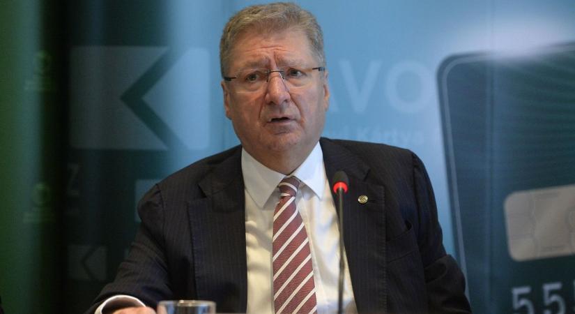 Parragh László is elmondta a véleményét az akkumulátorgyárak ügyében
