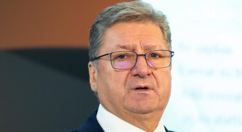 Parragh László szerint a debreceni akkumulátorgyár élhetőbbé teszi a környezetet