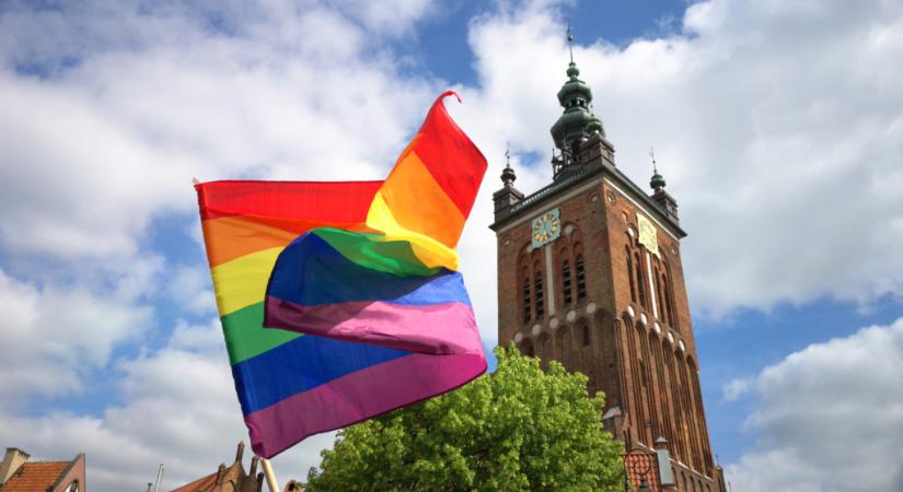 Megszüntette a lengyel LMBT-mentes zónák miatti eljárást az EU