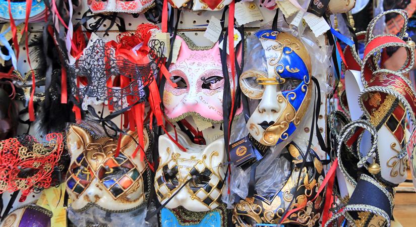 Utolsó hétvégéjéhez érkezett a válságverte velencei karnevál