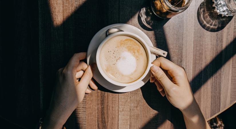 Szívinfarktus - rendszeres kávézással csökkenthető a szívroham esélye?