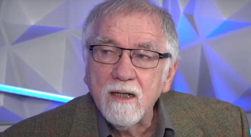 Vágó István: Tisztességes, liberális érzelmű emberek kommentelnek olyat alám, hogy „én sem tapsoltam volna a náci bohócnak”