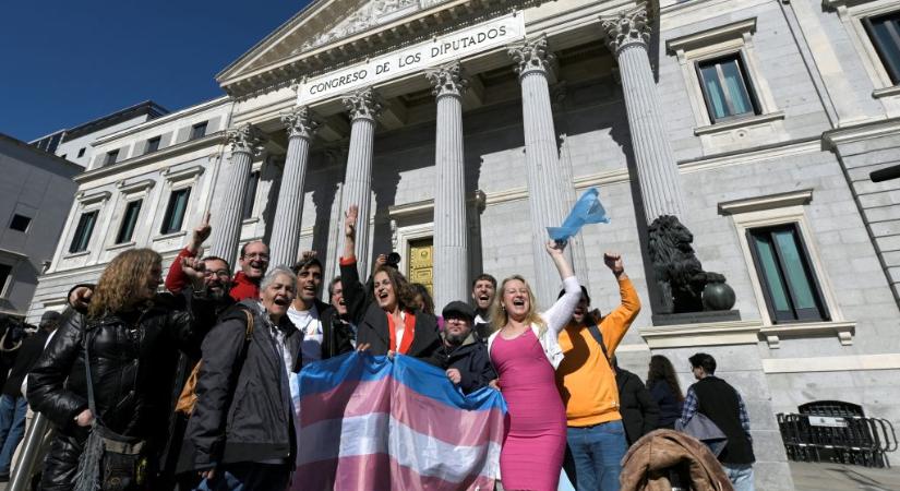 Megszavazták: fizetett menstruációs szabadságra mehetnek a spanyol nők