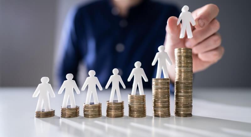 Ennyivel nőtt a minimálbér és a garantált bérminimum 2023-tól