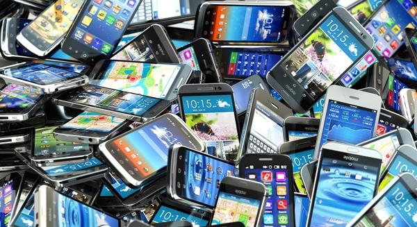 Egyre több használt mobilt vesznek a magyarok