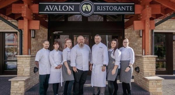 Mihályi László cukrászmester szakmai vezetésével újult meg az Avalon Ristorante desszertkínálata