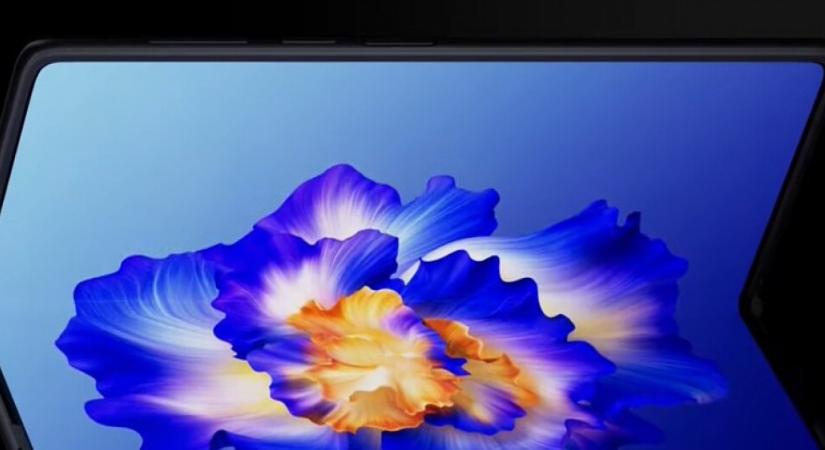 Hivatalos a Tecno hajlítható fantomjának bemutatója