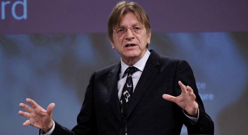 Verhofstadt a közös vakcinabeszerzéshez hasonló EU-s fegyverbeszerzést szorgalmaz Ukrajnának