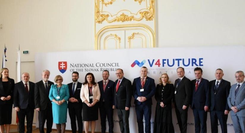 Németh Zsolt: a visegrádi együttműködés köszöni szépen, jól van