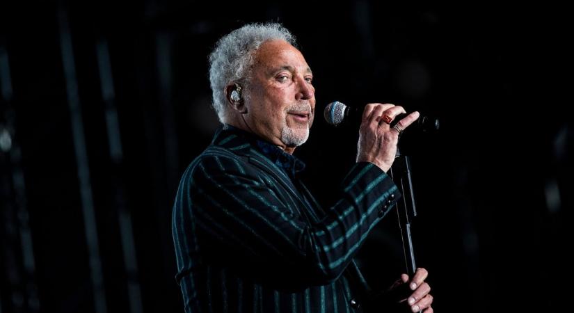 Kiderült, mikor pótolja be Tom Jones az elmaradt budapesti koncertjét