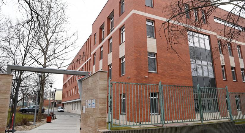 Átmenetileg nem engednek be hozzátartozókat a Bajcsy-Zsilinszky Kórház szülőszobáiba