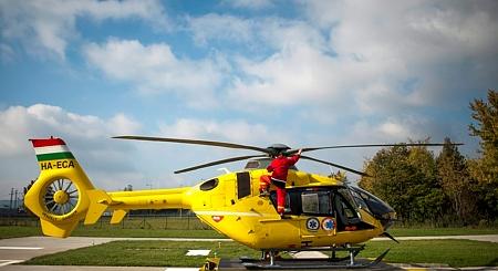 Agyvérzést kapott egy 12 éves kisfiú Mátészalkán - mentőhelikopterrel szállították kórházba - videó