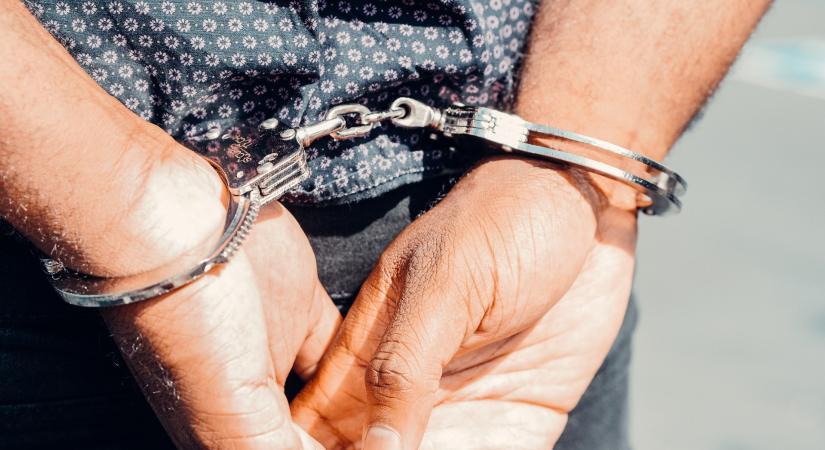 „A bűnözők személyiségzavarral, a nem-bűnözők szorongással küzdenek” – interjú Dr. Haller József kriminálpszichológussal