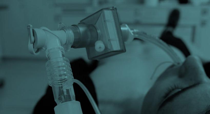 Irreális, túlárazott, szakmaiatlan – így jellemezték az orvosok kormány lélegeztetőgép-bizniszét
