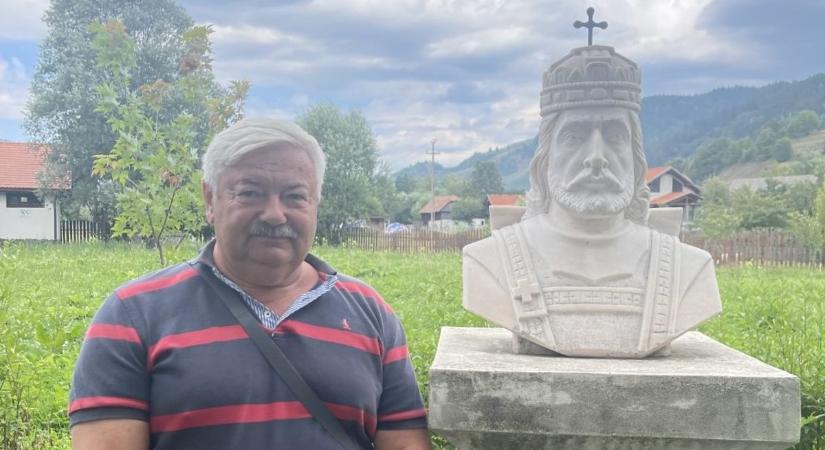 Valóban kitilthatták Romániából idősebb Lomnici Zoltánt?
