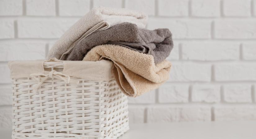 Nagyi féle házi praktika: ezt rakd a mosáshoz, ha kifehérítenéd a beszürkült ruhákat és ágyneműket