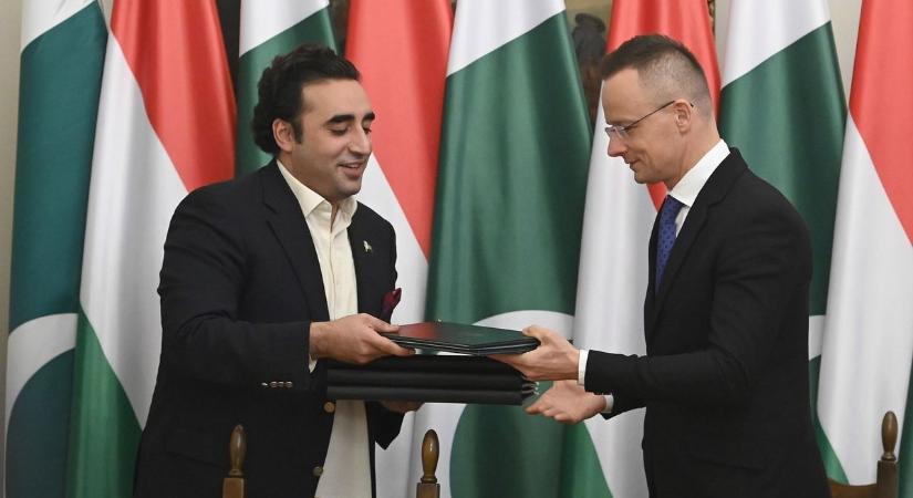 Szijjártó: Magyarország és Pakisztán tovább erősíti az együttműködését (videó)