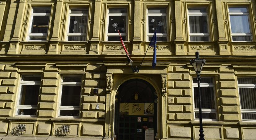 A Veres Pálné Gimnázium 28 tanára is megtagadja az önkéntes munkát az érettségi alatt