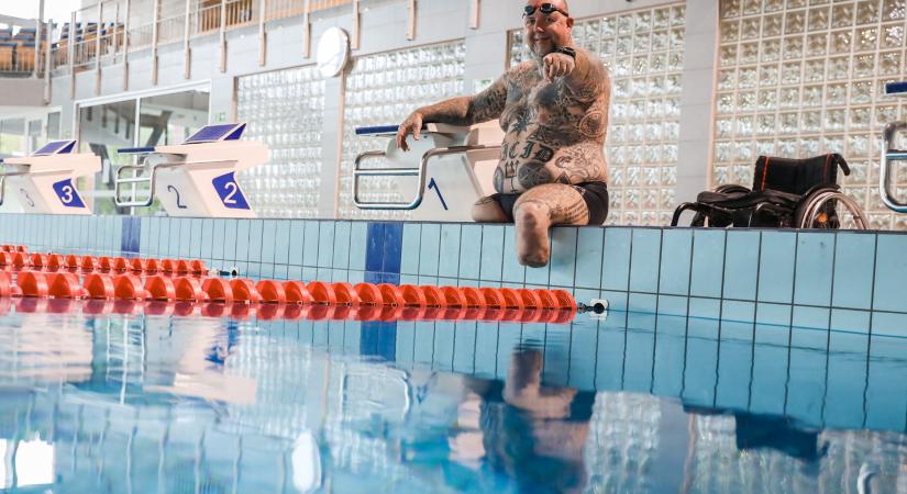 Tomi Rocky célba veszi a paralimpiát – galéria a láb nélküli győri úszó edzéséről