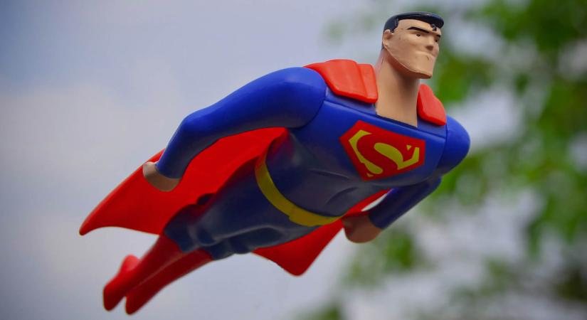 “Superhun”: A magyar felsővezető inkább magányos hős, mint csapatember a Corvinus kutatása szerint