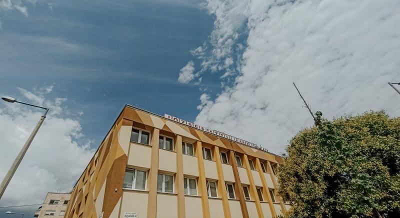 1000 négyzetméterrel bővülhet a József Attila Színház