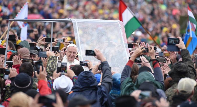 Ismét hazánkba látogat Ferenc pápa