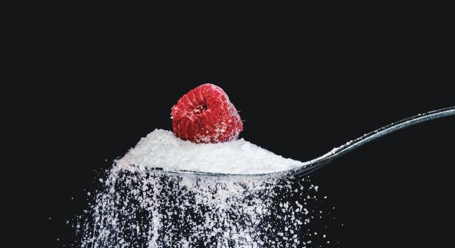 Miért és hogyan spóroljunk a cukorral?