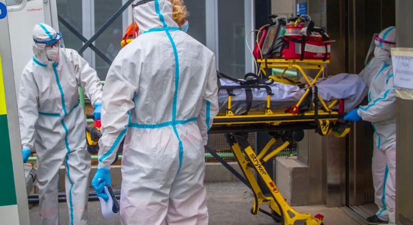 48 koronavírussal fertőzött halt meg az elmúlt napon, 2000 beteget ápolnak kórházban