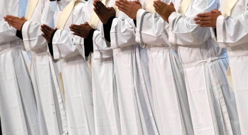 A Hodász-sztori – Papnak lenni mégsem frankó?