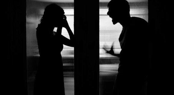 A párkapcsolati erőszakot elszenvedő nők háromszor nagyobb valószínűséggel kísérelnek meg öngyilkosságot