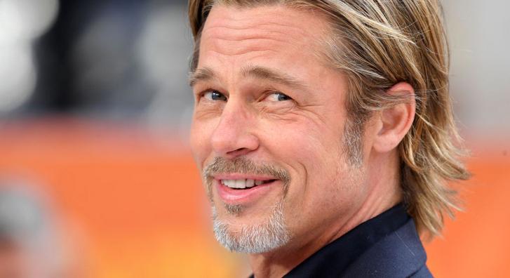 Brad Pitt egy díjátadón lepte meg a Harcosok klubja rendezőjét