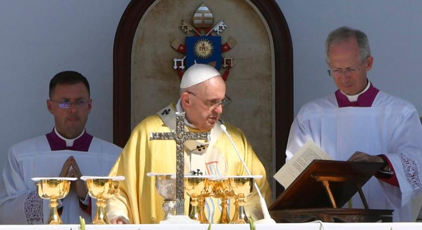 A Vatikán bejelentette: április végén Magyarországra látogat a pápa