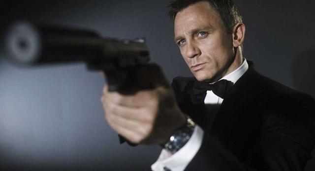 Átírják a James Bond-regények rasszista kifejezéseit