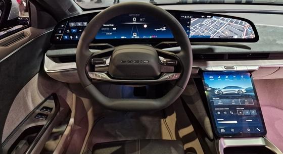 Beültünk az 1111 lóerős, hatalmas hatótávú szuperluxus Tesla-riválisba
