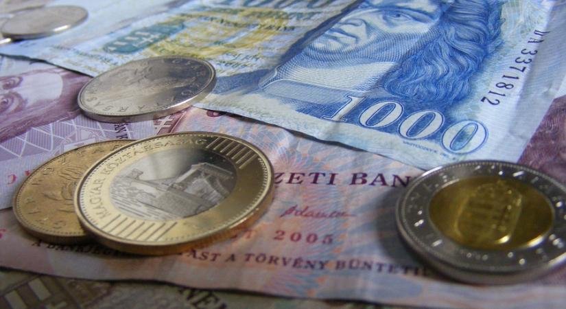 581 900 forint volt a bruttó átlagkereset decemberben