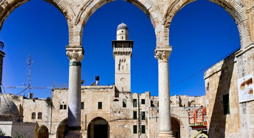A homokkő 50 árnyalatának leleplezése: Utazás Jeruzsálem csodálatos építészetébe!