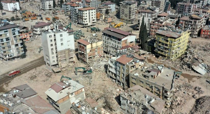 Török-szíriai földrengés: 50 ezer fölött az áldozatok száma